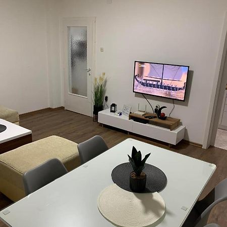 Mar Lux Apartment คูมาโนโว ภายนอก รูปภาพ