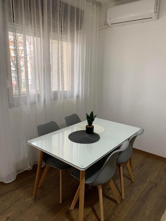 Mar Lux Apartment คูมาโนโว ภายนอก รูปภาพ