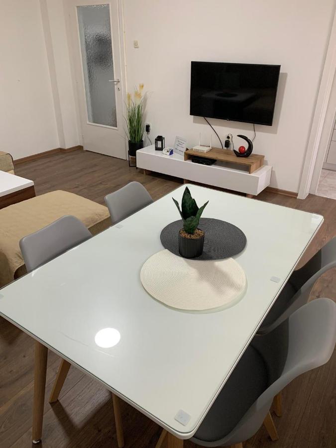 Mar Lux Apartment คูมาโนโว ภายนอก รูปภาพ