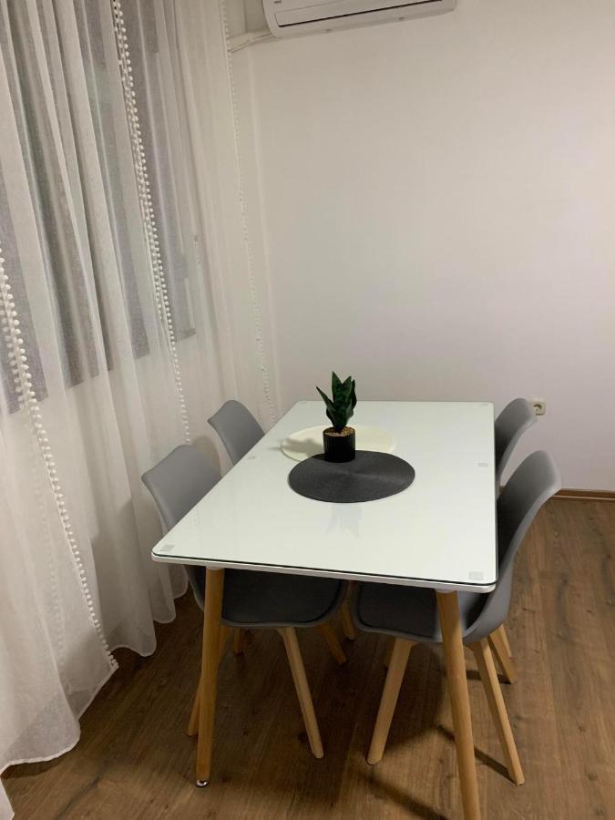 Mar Lux Apartment คูมาโนโว ภายนอก รูปภาพ