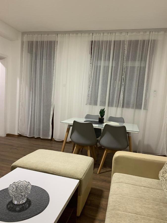 Mar Lux Apartment คูมาโนโว ภายนอก รูปภาพ