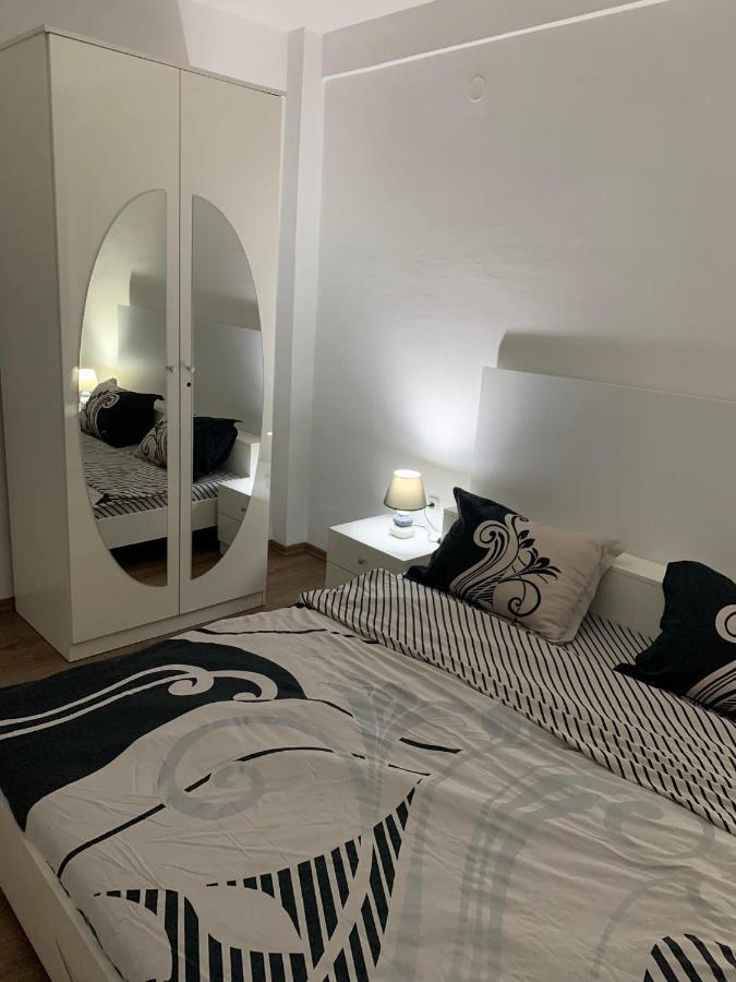 Mar Lux Apartment คูมาโนโว ภายนอก รูปภาพ